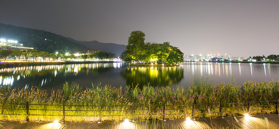 Suseongmot Lake 